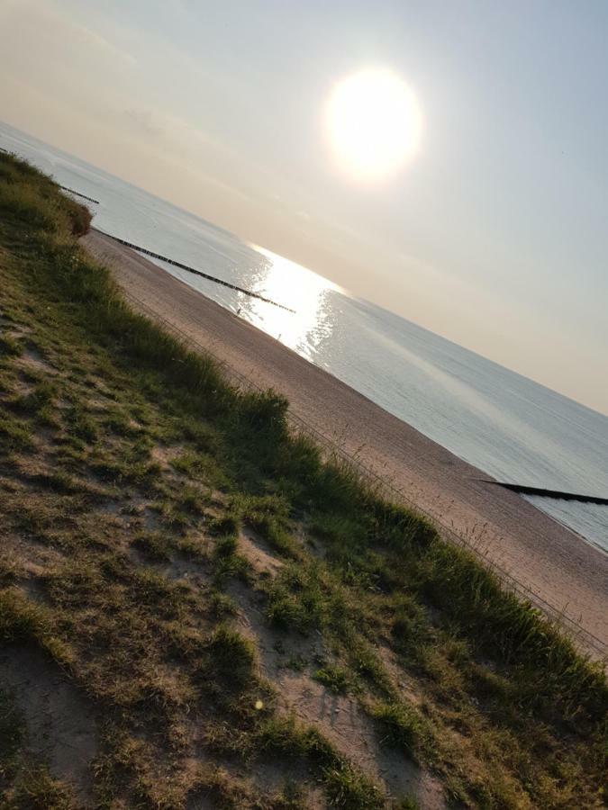 Pokoje Goscinne U Laury Rewal Bagian luar foto